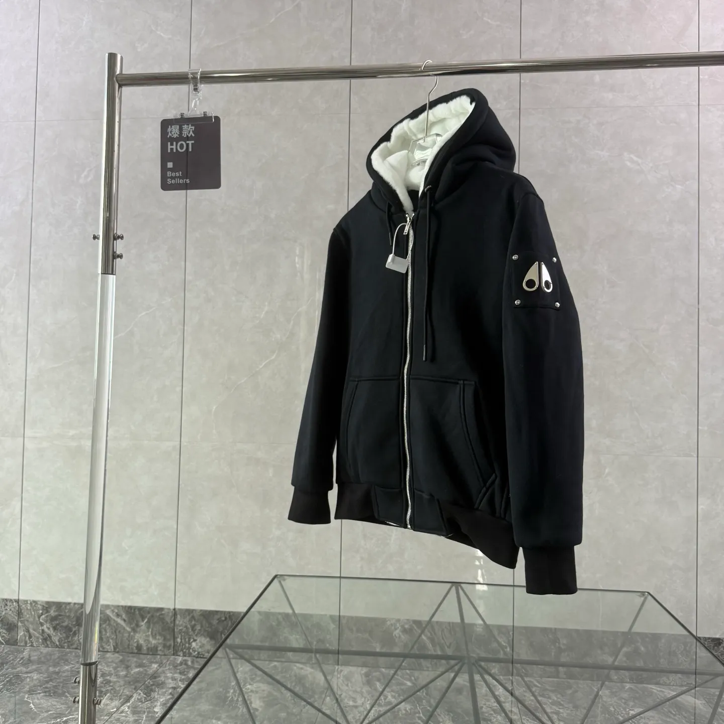 （ ） Moose Knuckles SS 23 、 ， ， ， 🍃 ， ， ， ☁️ ！ ♾️ ： ， Premium ， Authentic ！ Size：S-XXL 👉 👉